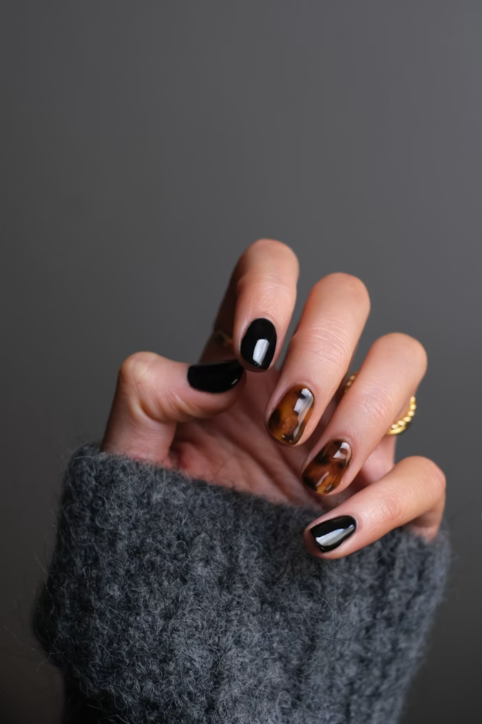 Nails & Cosmetics